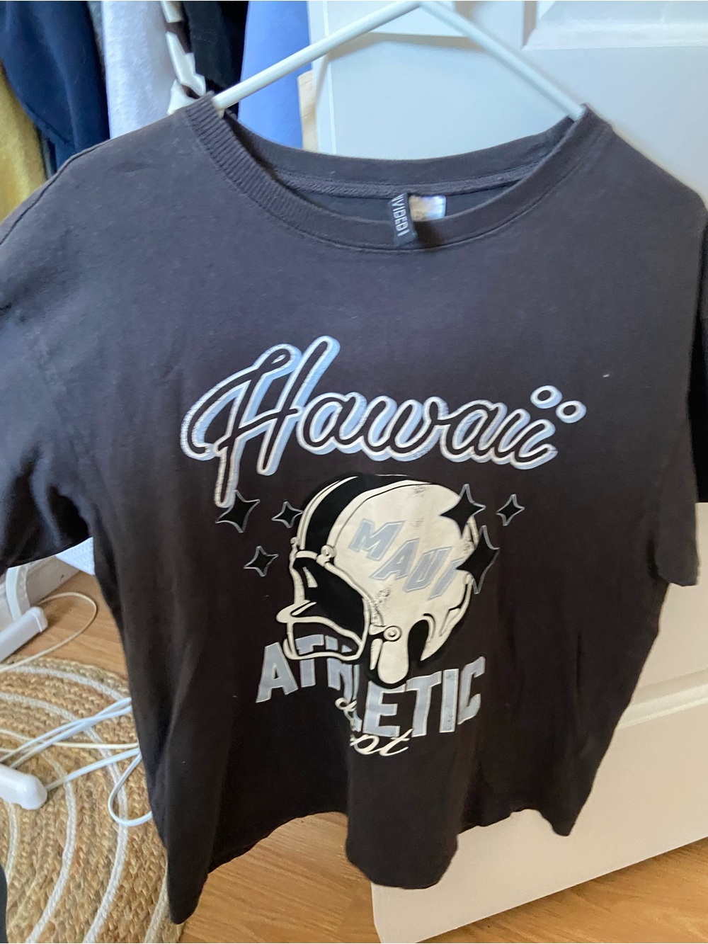 H&M Black Hawaii Graphic Short Sleeve Tee